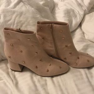 Bar3 blush colored ankle boots with tiny gold hearts
